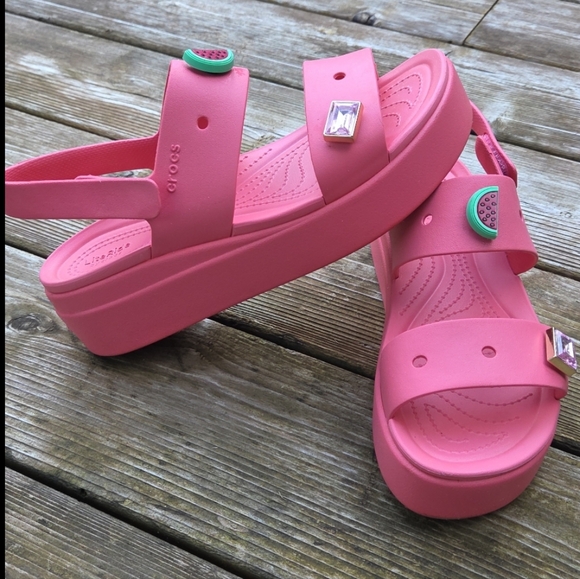 CROCS Women's Brooklyn 4u Open Toe Platform Wedge Sandals in Hot Blush - Picture 1 of 12